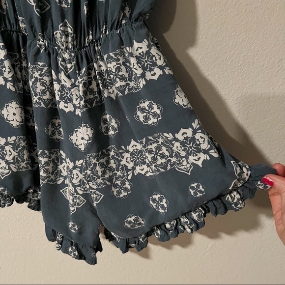 Faithfull the Brand grayish blue patterned romper - Picture 11 of 13